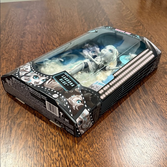 Monster High Lagoona Blue Reel Doll with Blonde Hair and Black Outfit - Picture 3 of 6